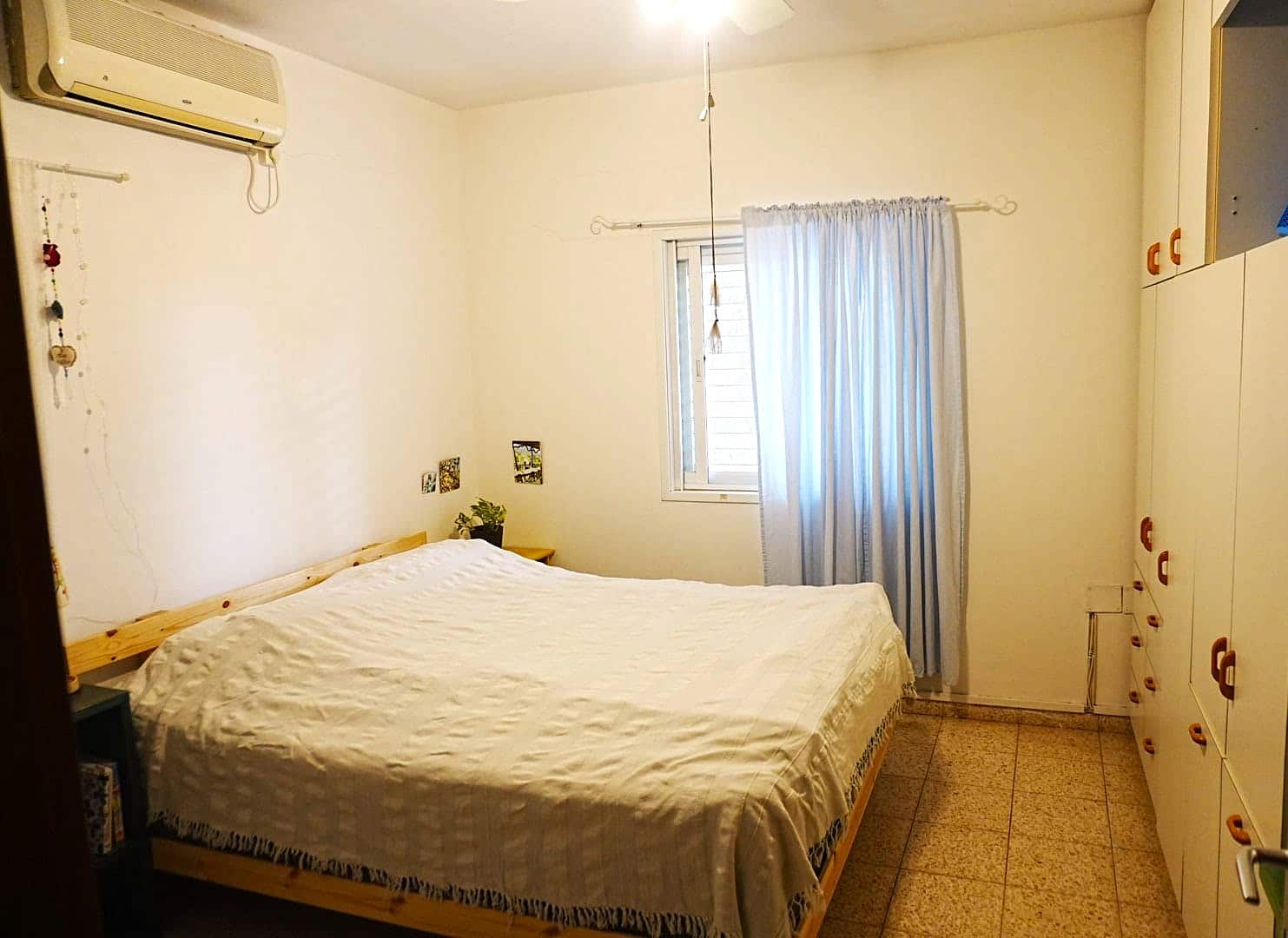 למכירה דירת גן בקיבוץ גבת, במצב מצוין במיקום מעולה .